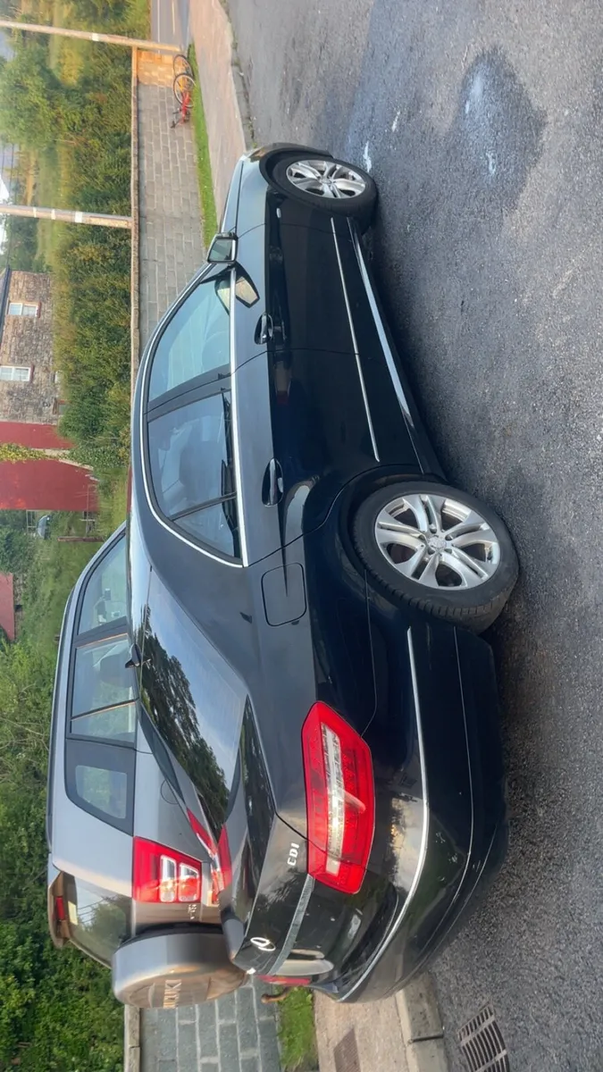 Mercedes e200 advantgarde 2.1 2009 - Image 2