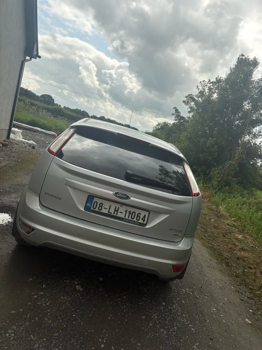 08 ford focus - Image 4
