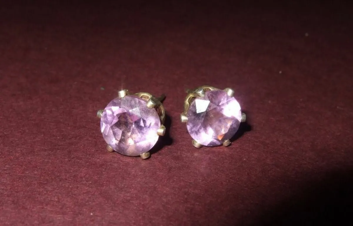 Vintage  Silver Lavender Sapphire Solitaires - Image 3