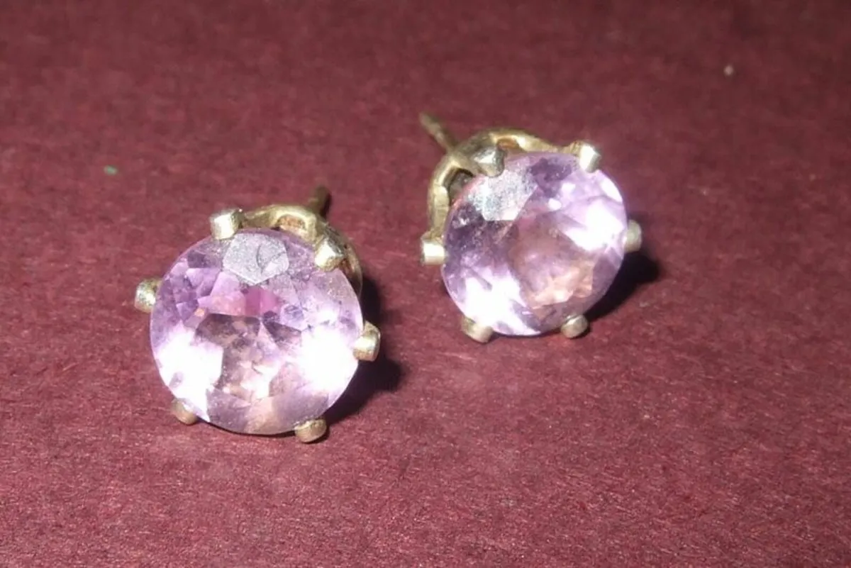 Vintage  Silver Lavender Sapphire Solitaires - Image 1