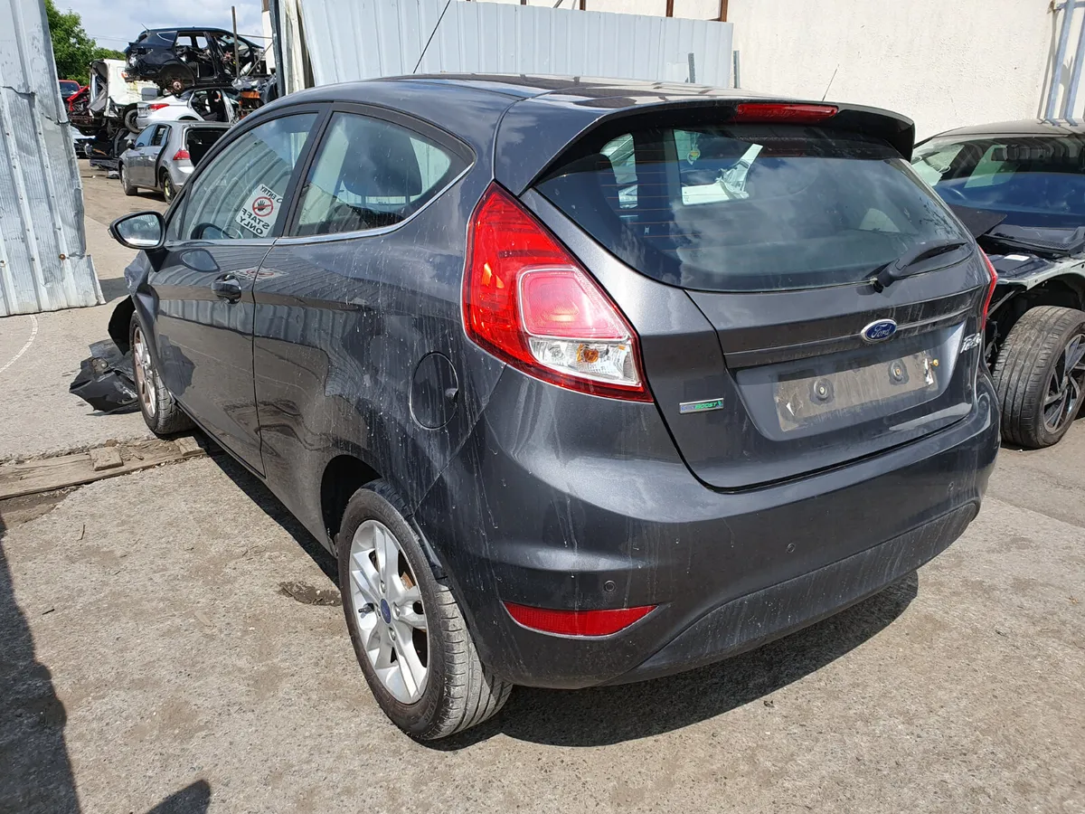 16 FORD FIESTA  1.0 TURBO FOR BREAKING - Image 3