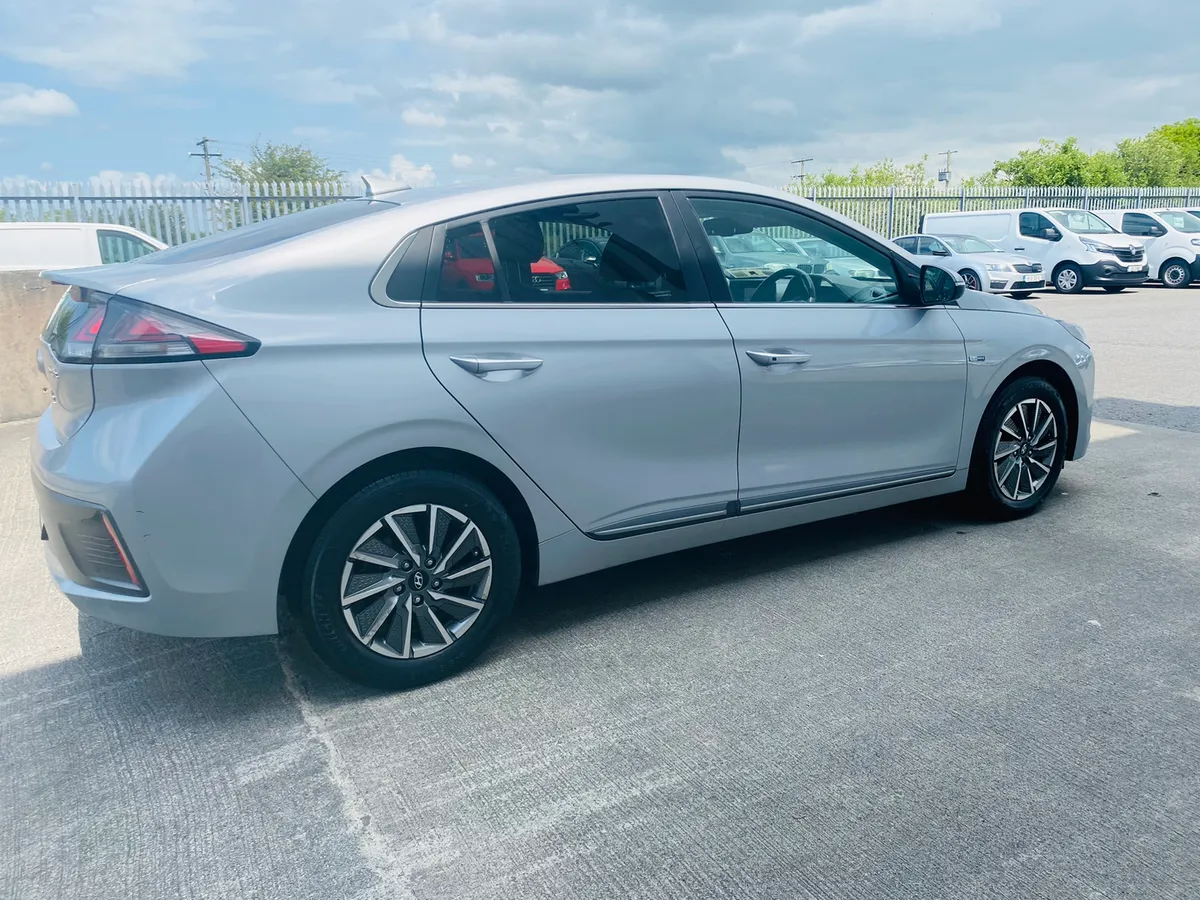 202 Hyundai IONIQ 38KW €15,950 - Image 4