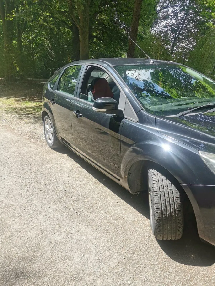 2009 Ford focus - Image 2
