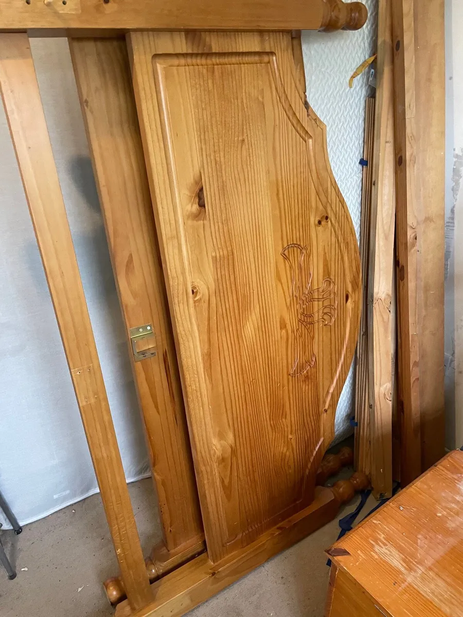 4,6 ft double bed frame - Image 3