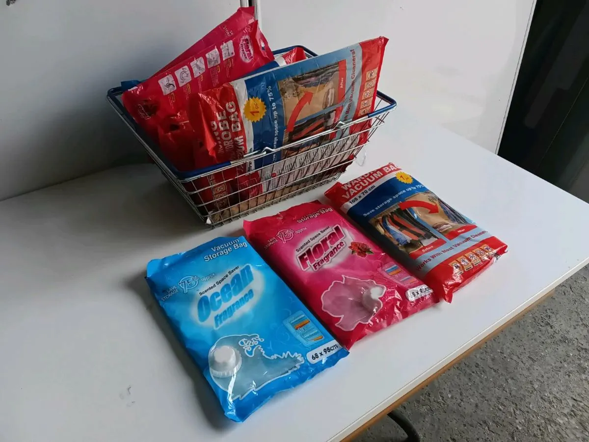 Vacuum Storage Bag Job lot x1 - Image 3