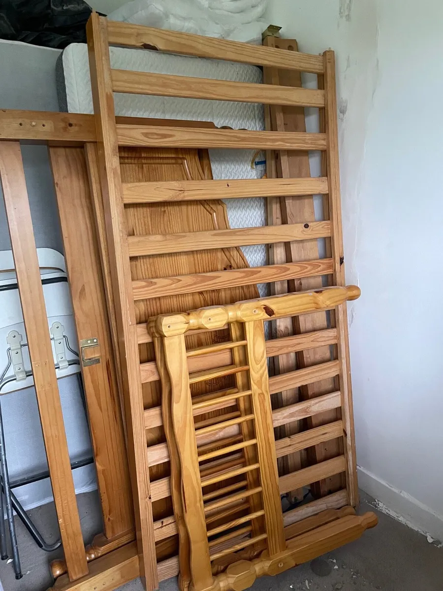 Pine single bed frame - Image 1