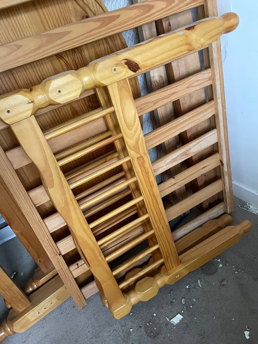 Pine single bed frame - Image 2