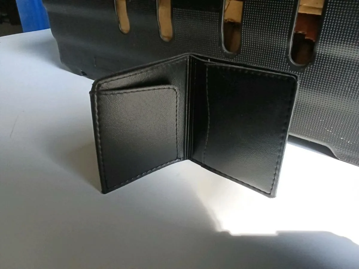 Omicron Wallet Job Lot x1 - Image 1