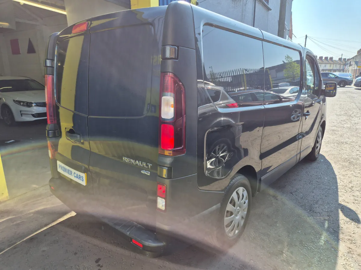 Renault Trafic 2017 - Image 3