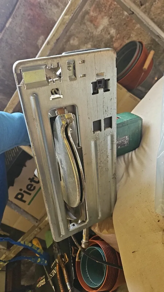 Bosch pk5 66 skill saw - Image 3