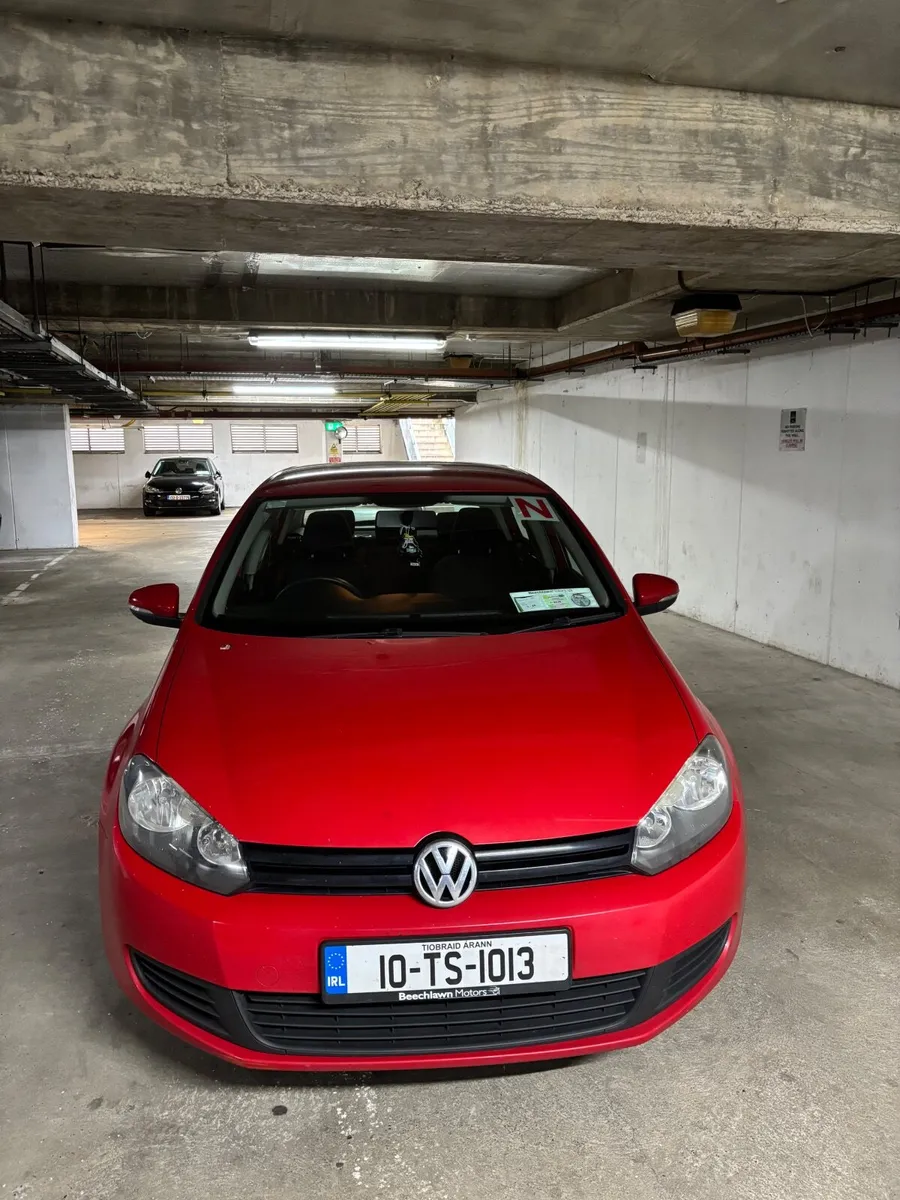 2010 Volkswagen Golf - Image 1