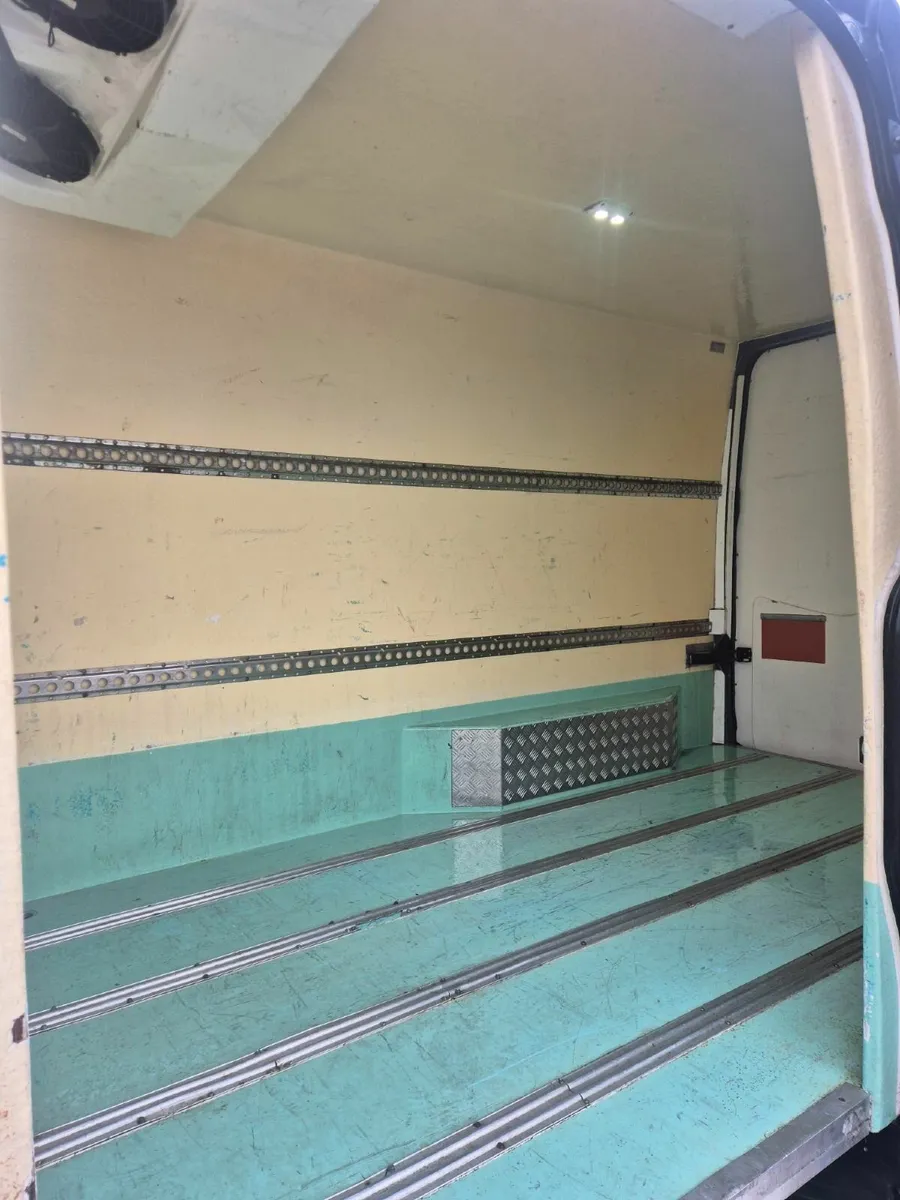 Mercedes-Benz Sprinter 2015 - Image 4