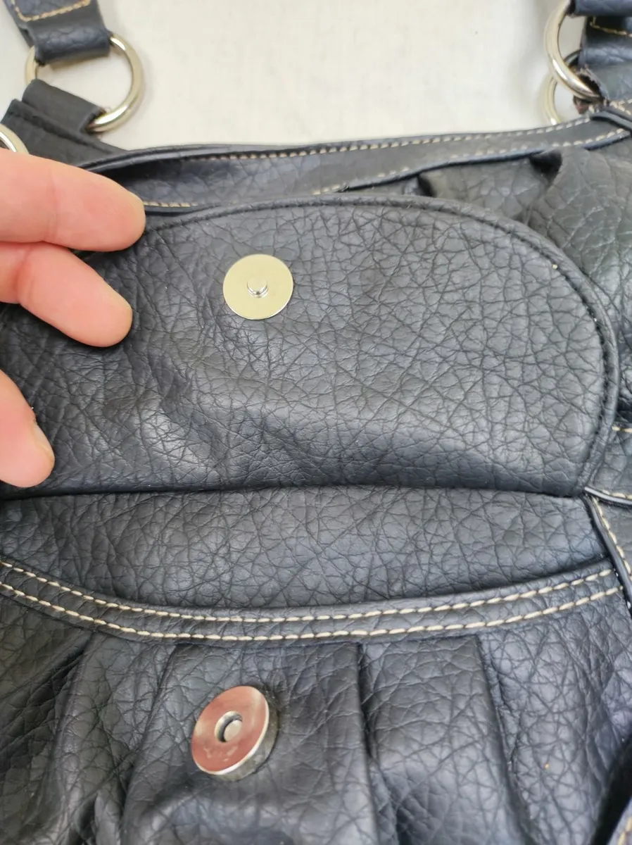 Classic Rosetti Black Shoulder Bag - Image 3
