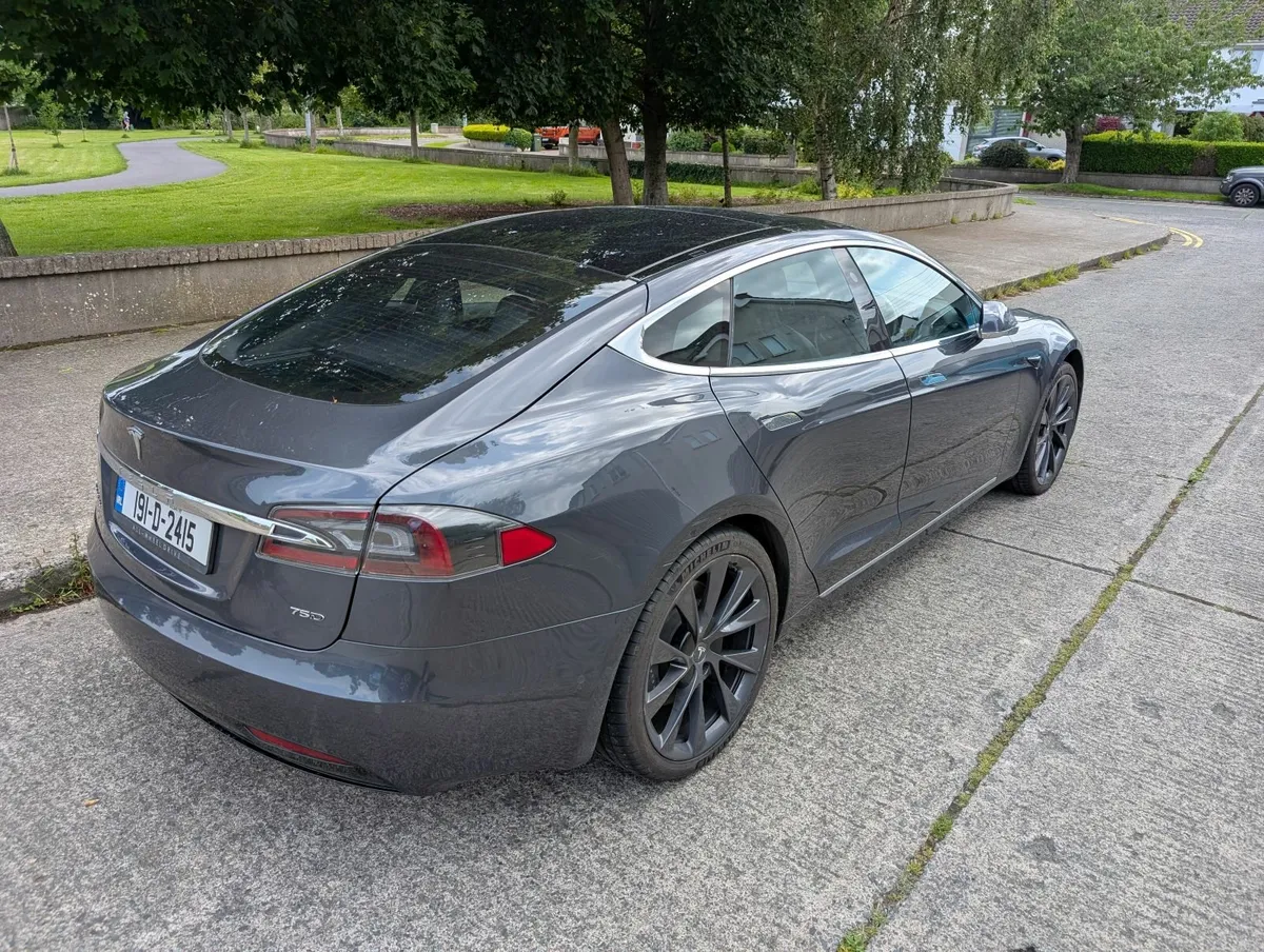 Tesla Model S 75D - 2019 - Image 2