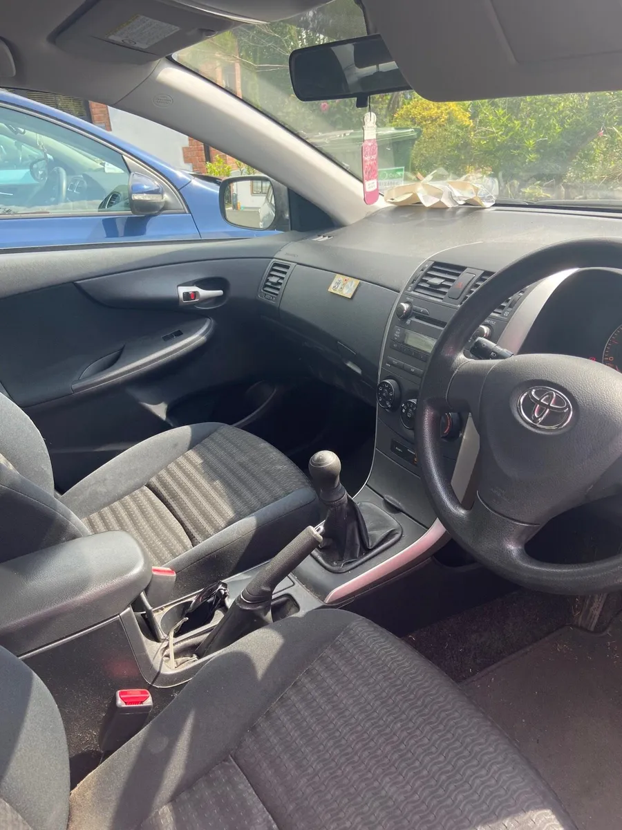 Toyota Corolla - Image 4