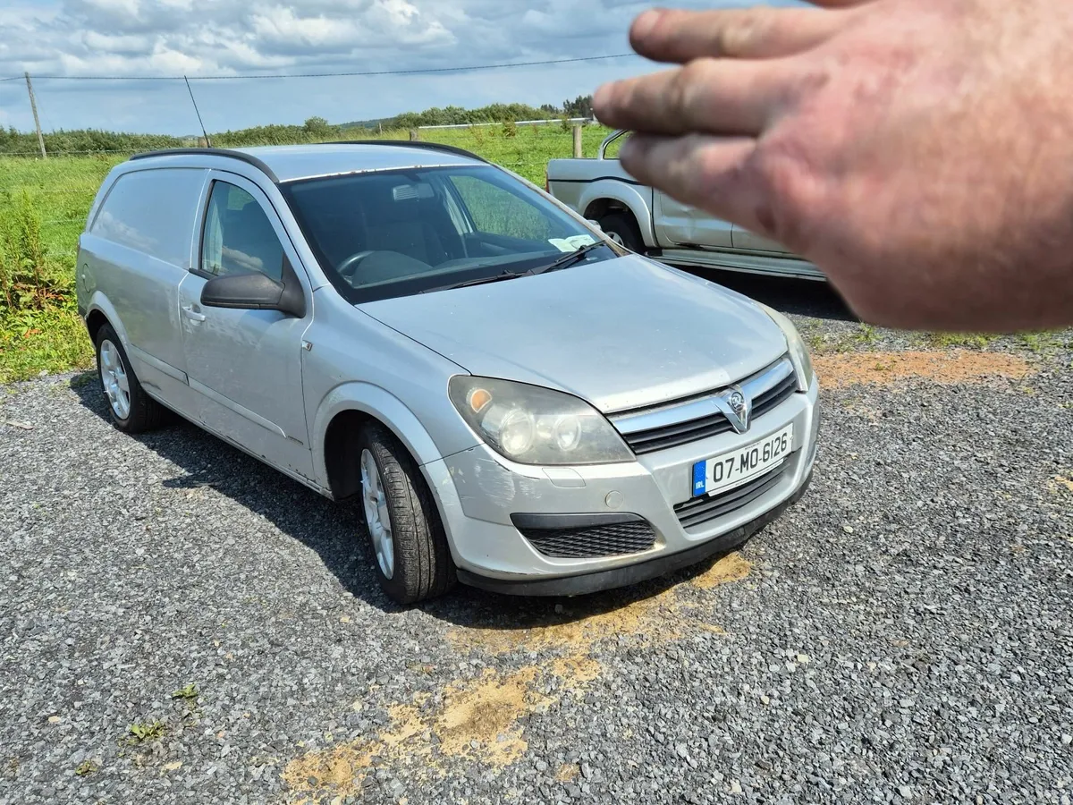 Vauxhall Astra 2007 - Image 1