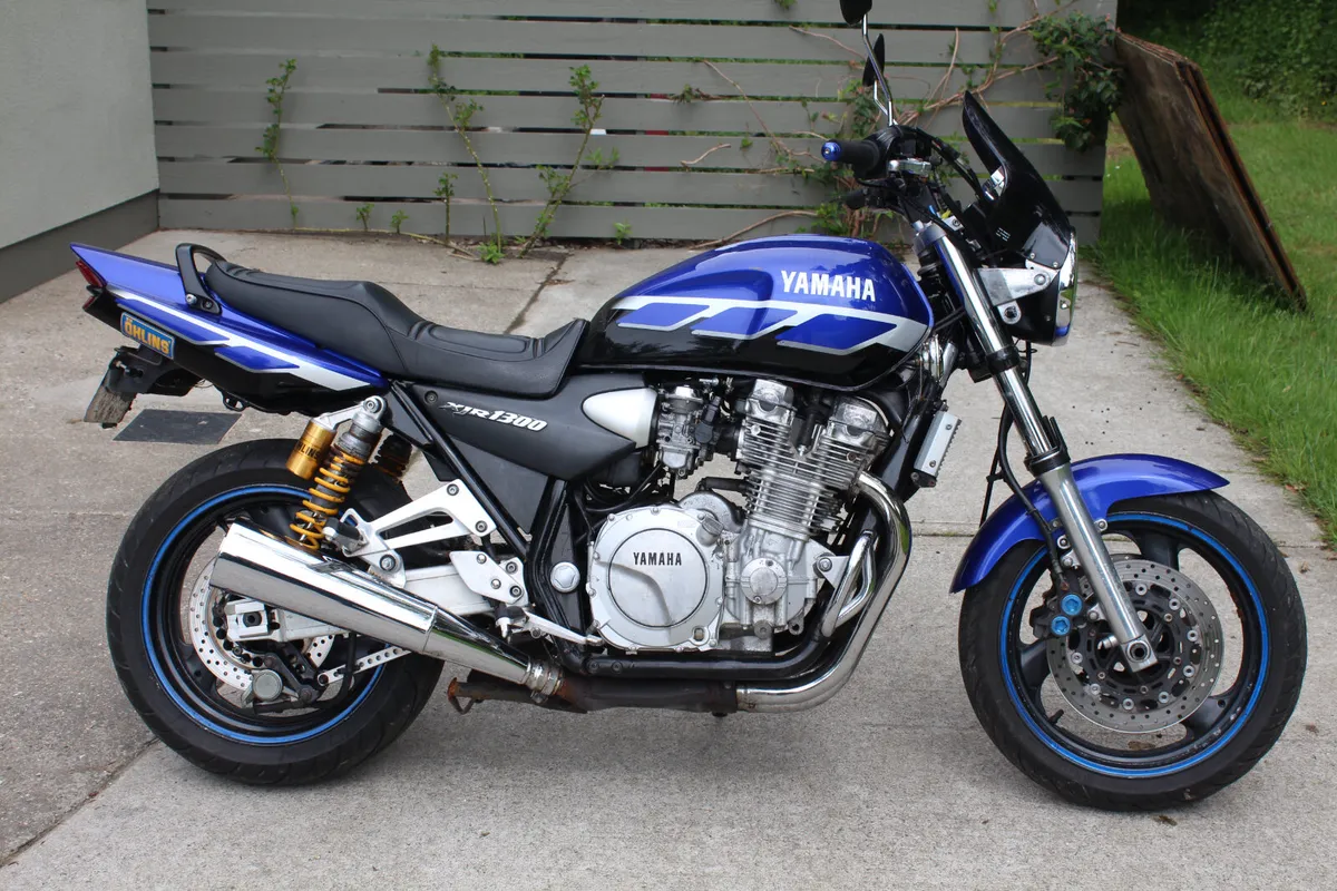 2000 Yamaha XJR 1300 - Image 1