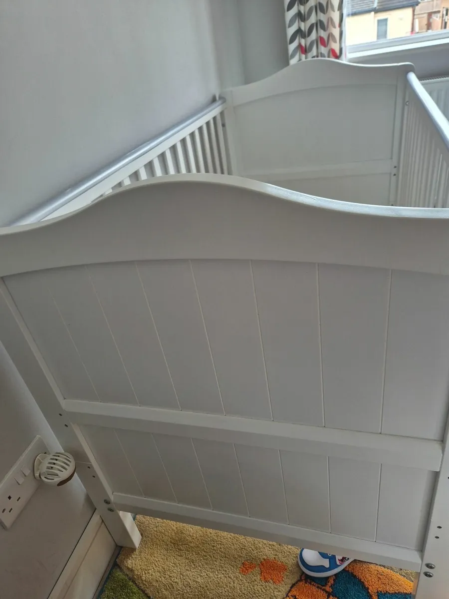 Cot bed - Image 2