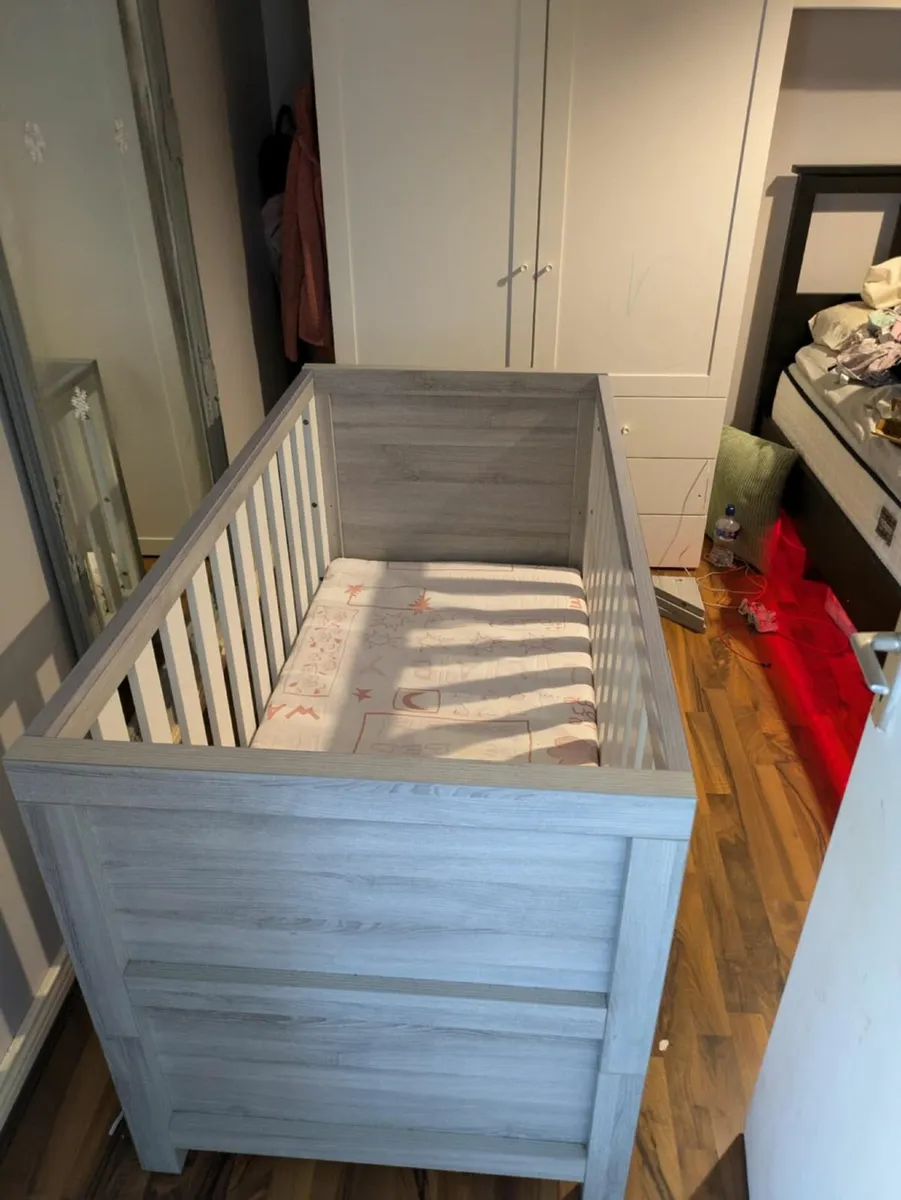 Puschair, cot, highchair and more - Image 1