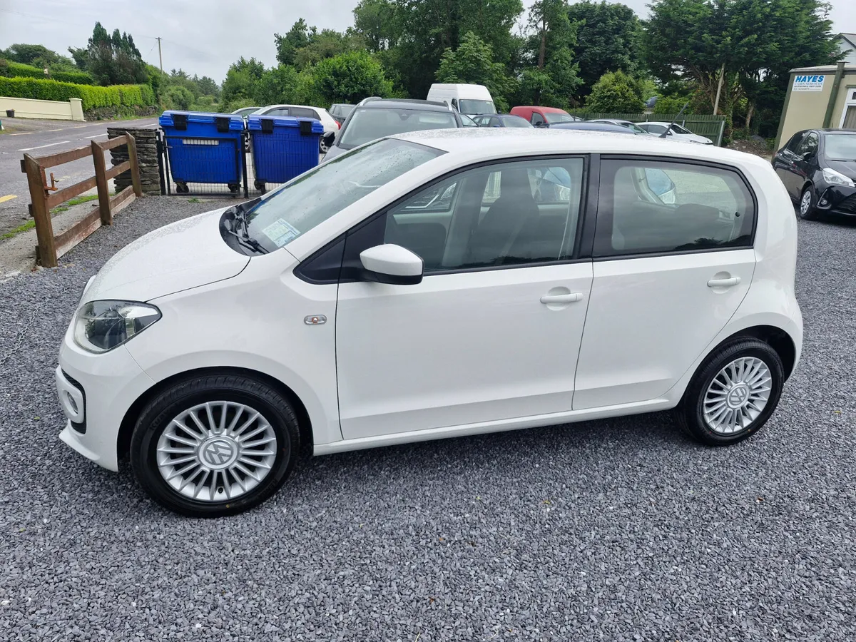 Volkswagen up! 2014 Automatic - Image 2