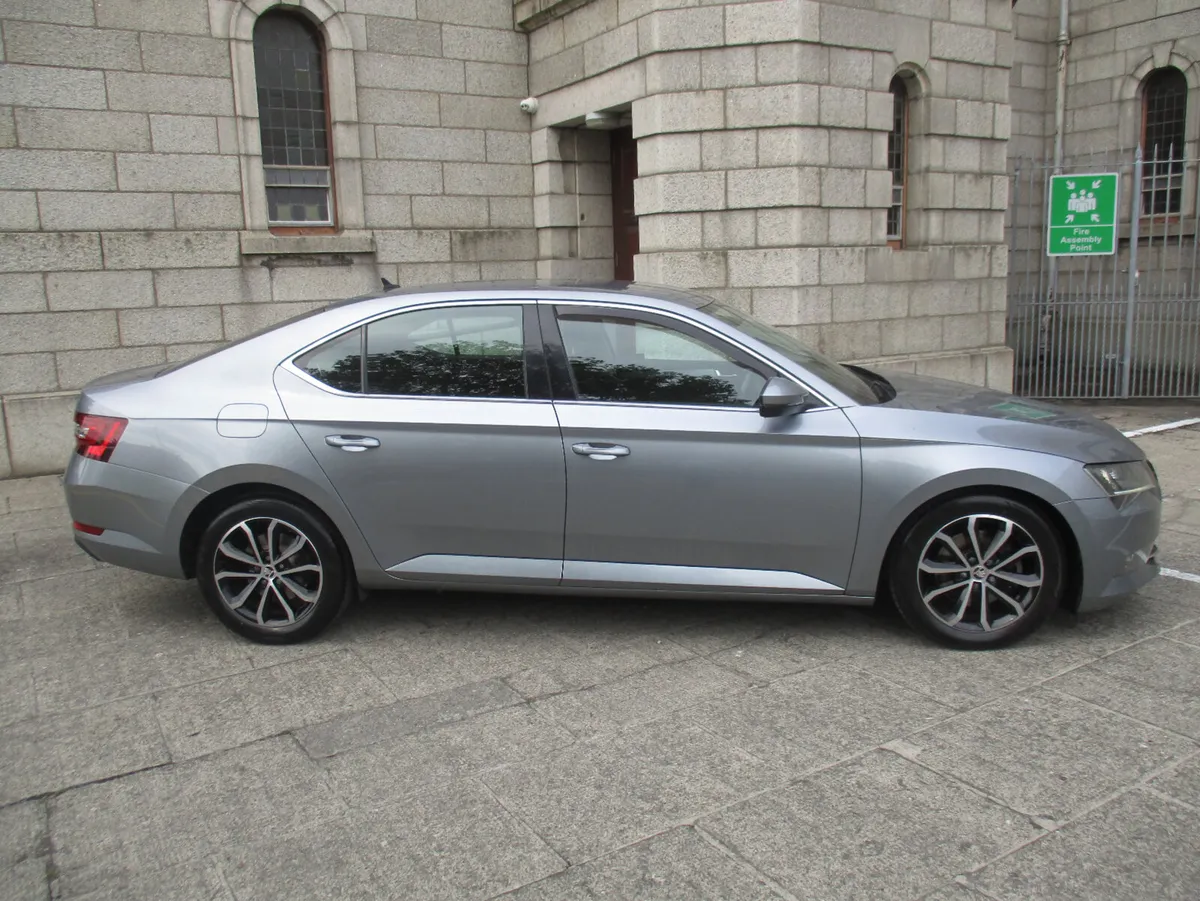 2017 SKODA SUPERB 1.6 TDI AMBITION - Image 2