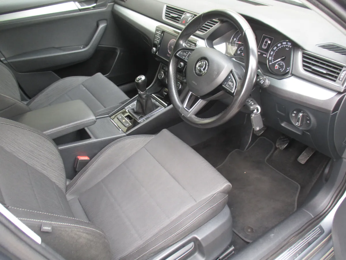 2017 SKODA SUPERB 1.6 TDI AMBITION - Image 3