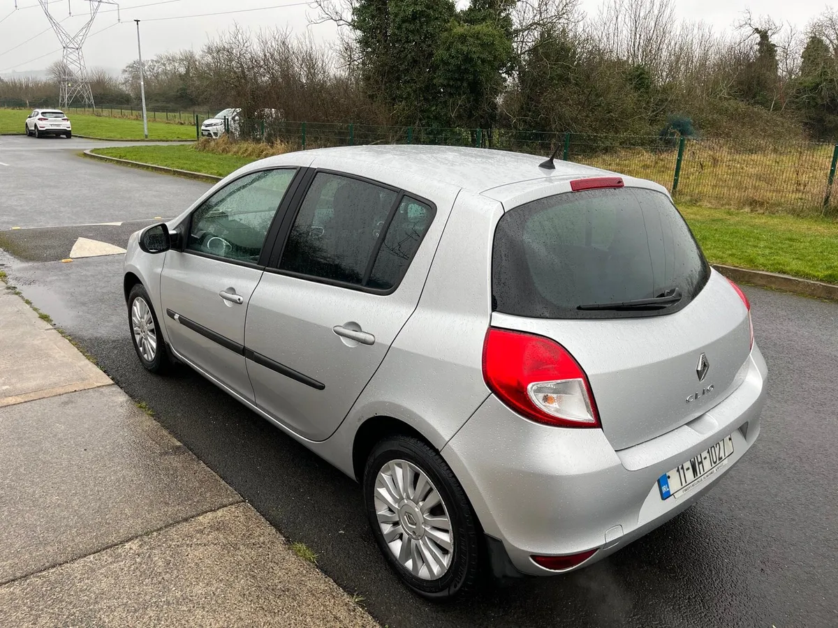 11 RENAULT CLIO 1.2 DYNAMIQUE €2,750 NCT 04-26 - Image 4