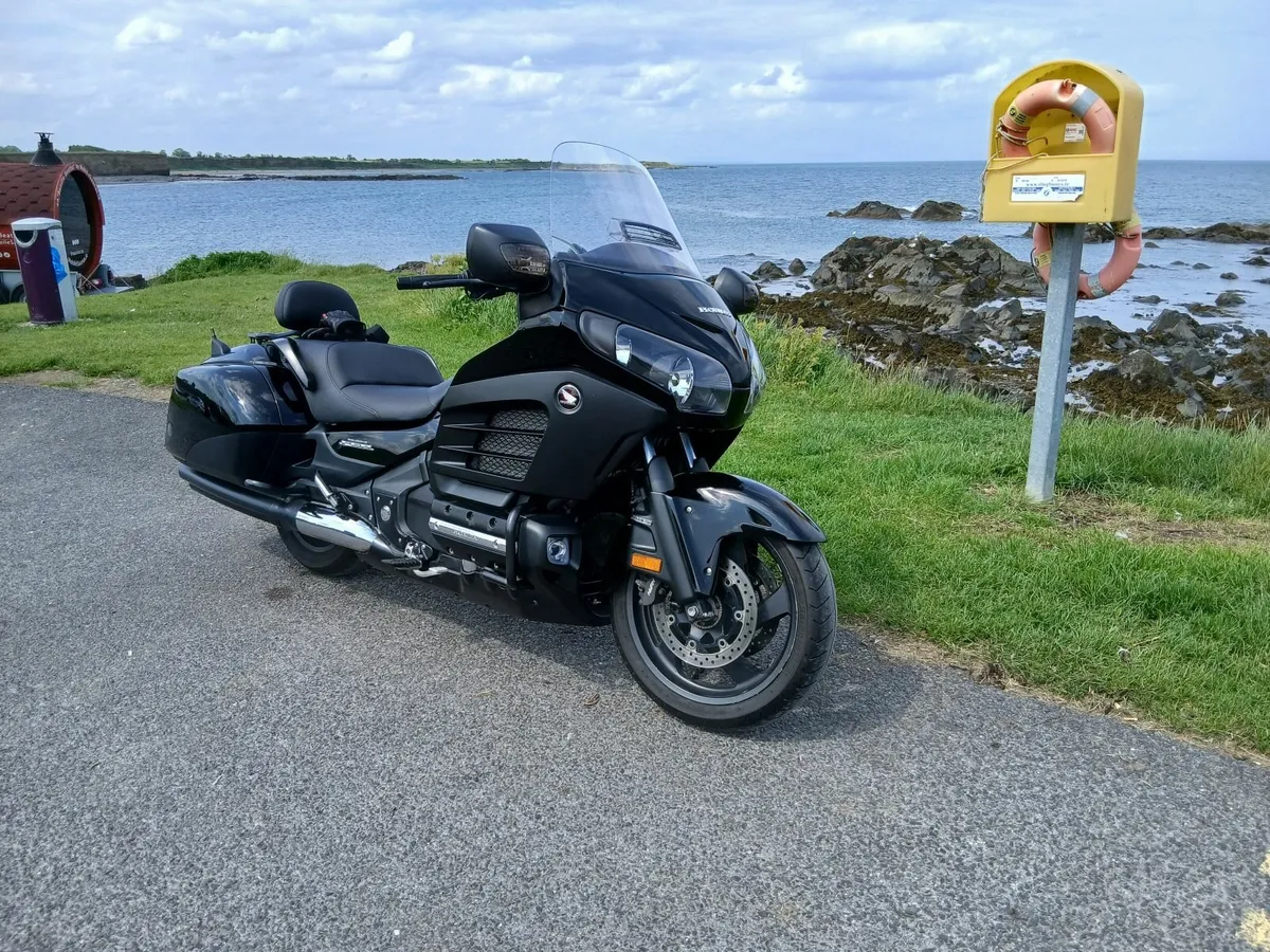 Honda goldwing 1800  bagger f6b 2014 - Image 1