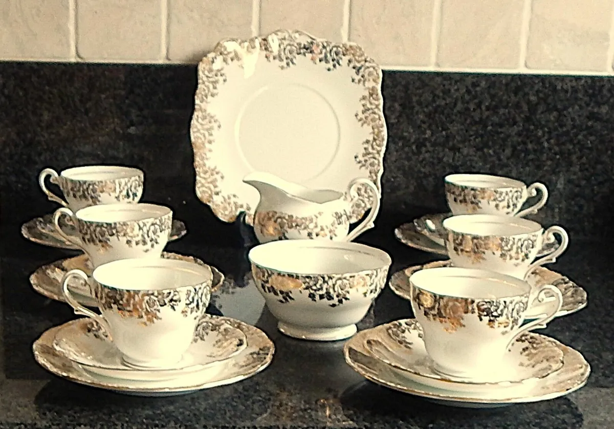 21 Piece Royal Standard Fine Bone China Tea Set - Image 2