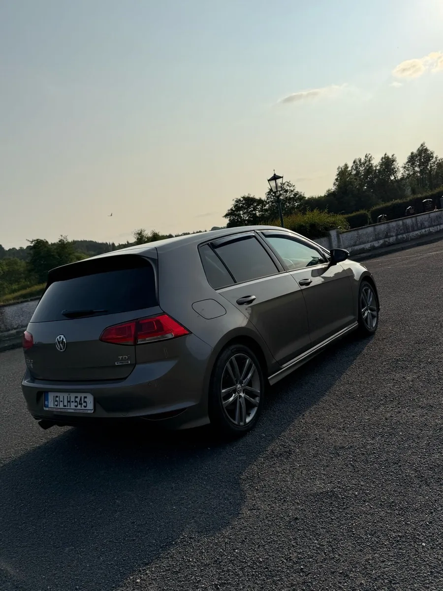 Volkswagen Golf R Line - Image 3