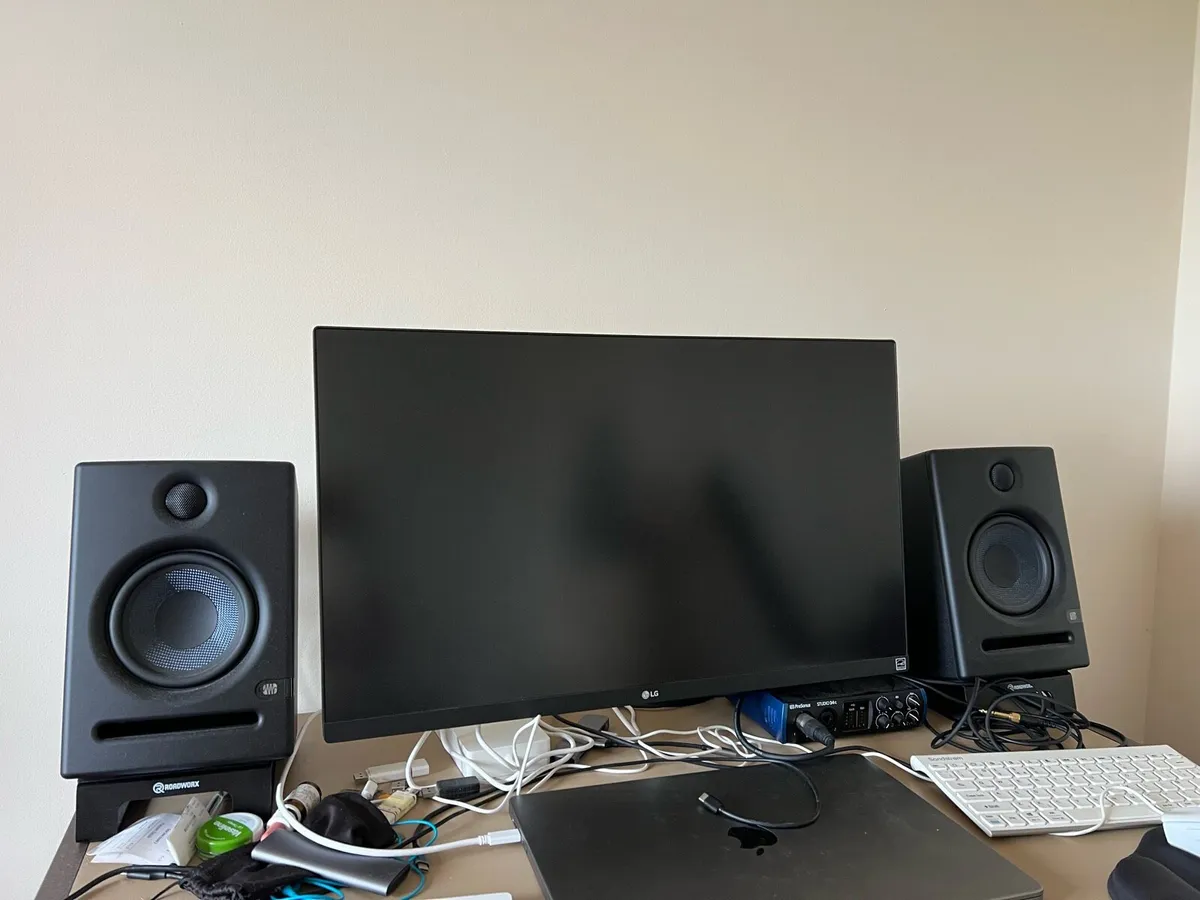 Presonus eris e5 monitor speakers - Image 1