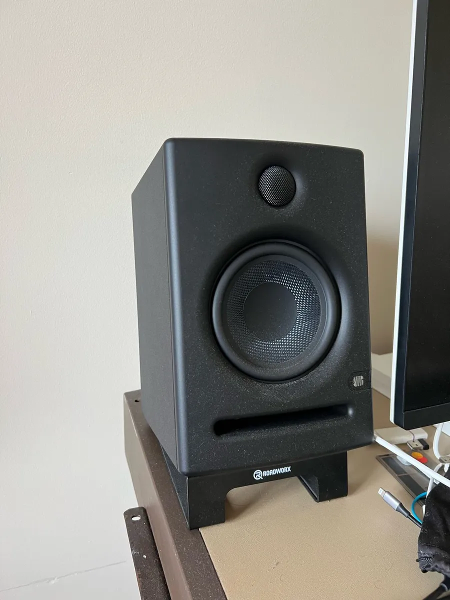 Presonus eris e5 monitor speakers - Image 2