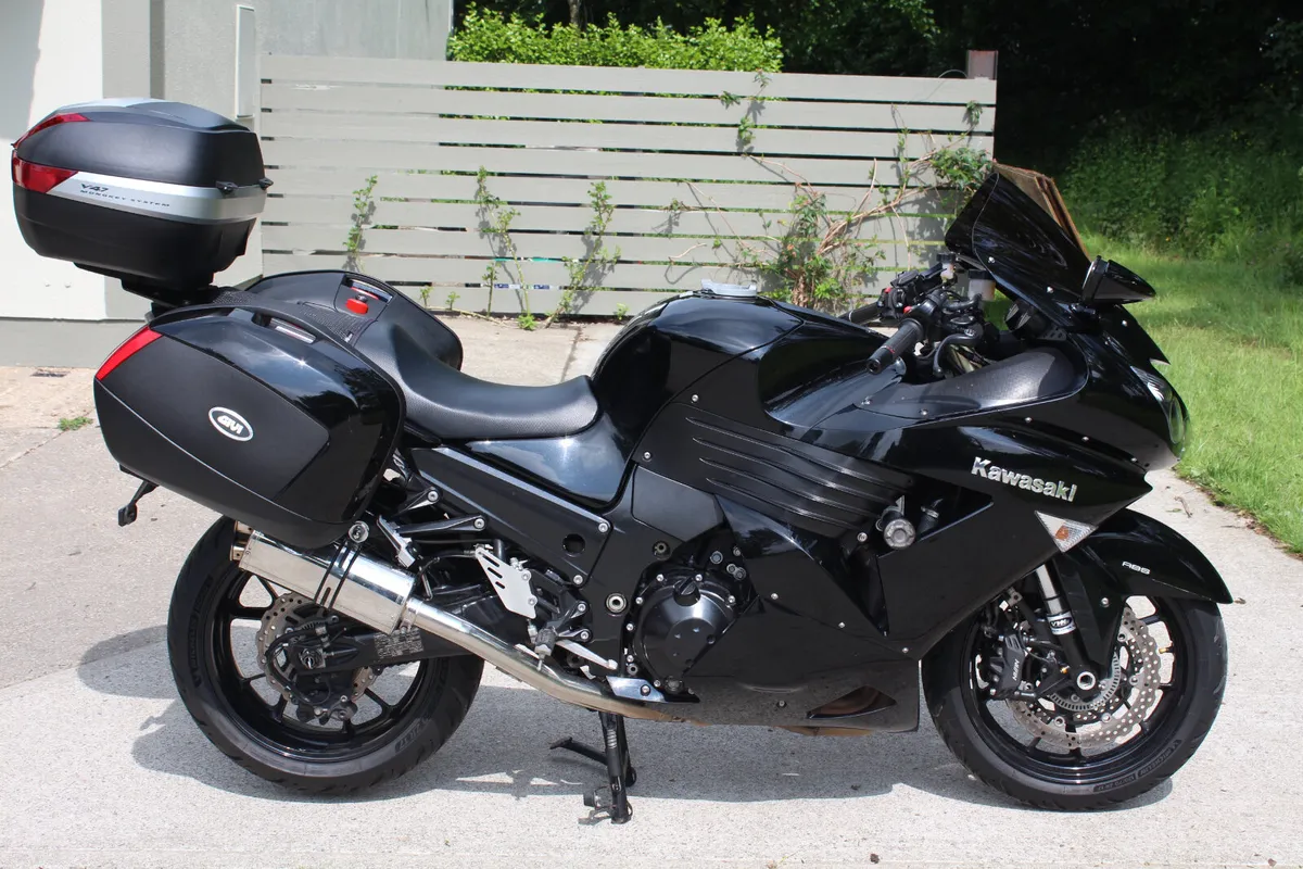 2010 Kawasaki ZZR  1400.   11k from new - Image 1