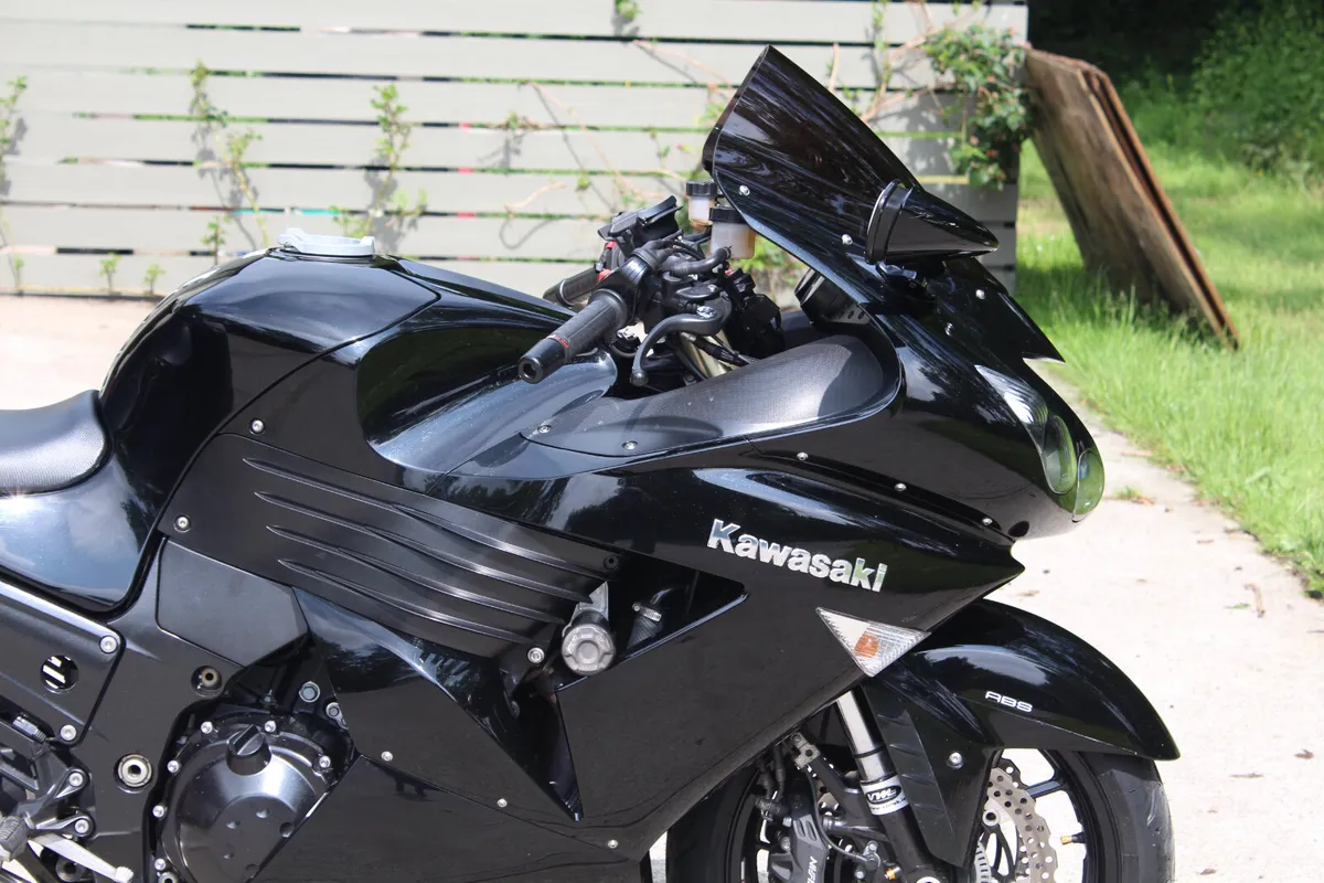 2010 Kawasaki ZZR  1400.   11k from new - Image 2