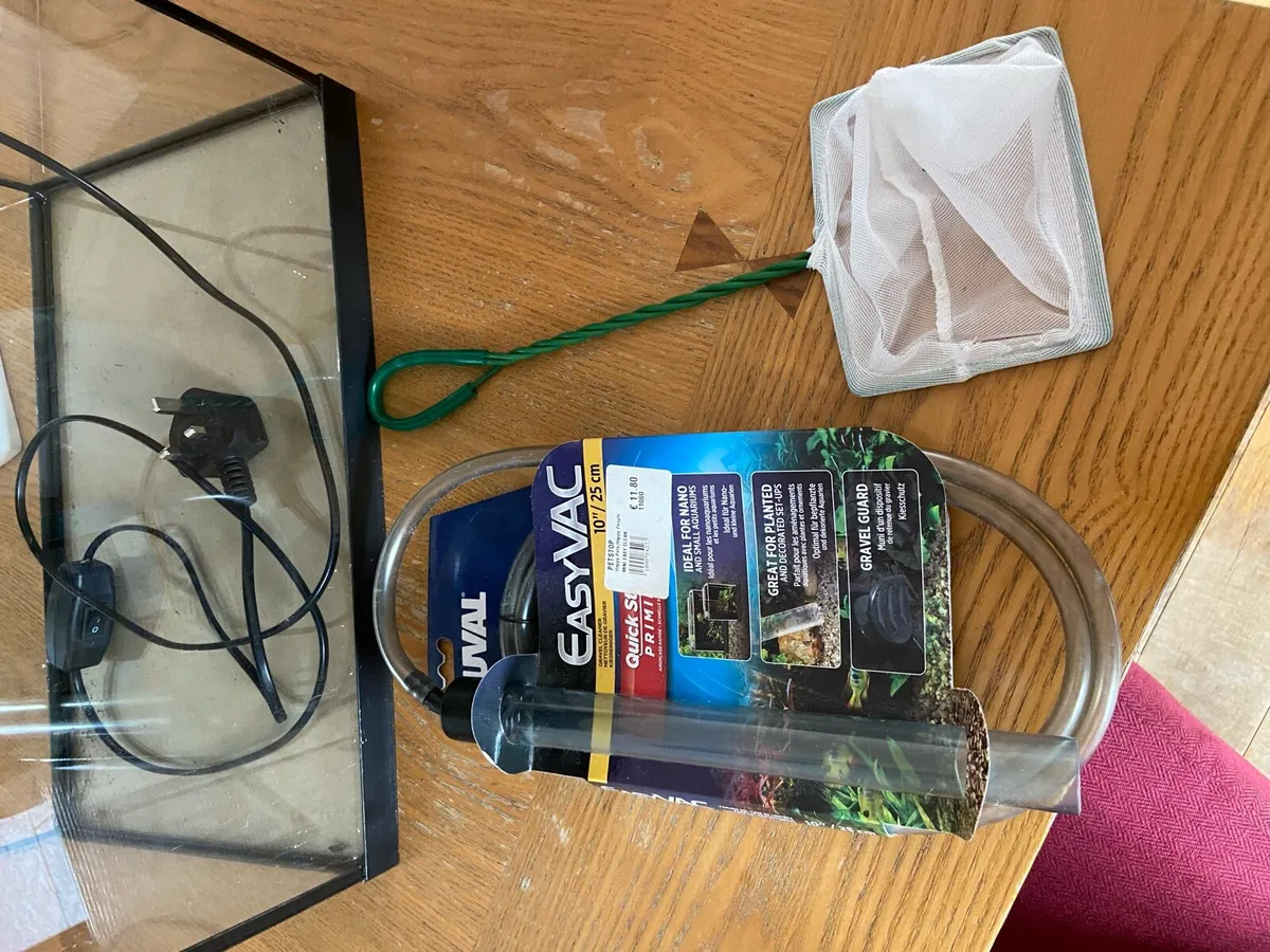 Fish tank and accessories - Image 3