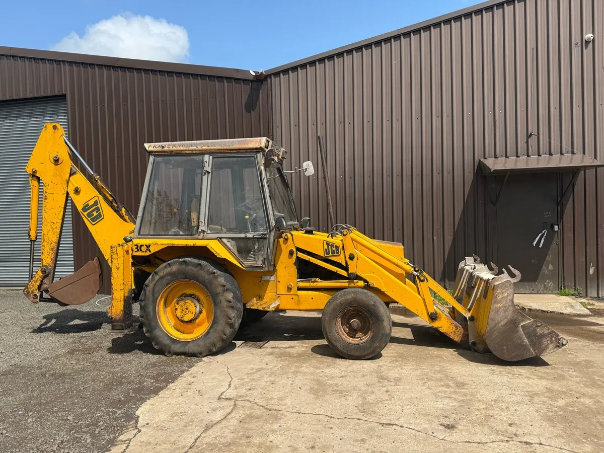 JCB 3CX Grey Cab 1988 - Image 1