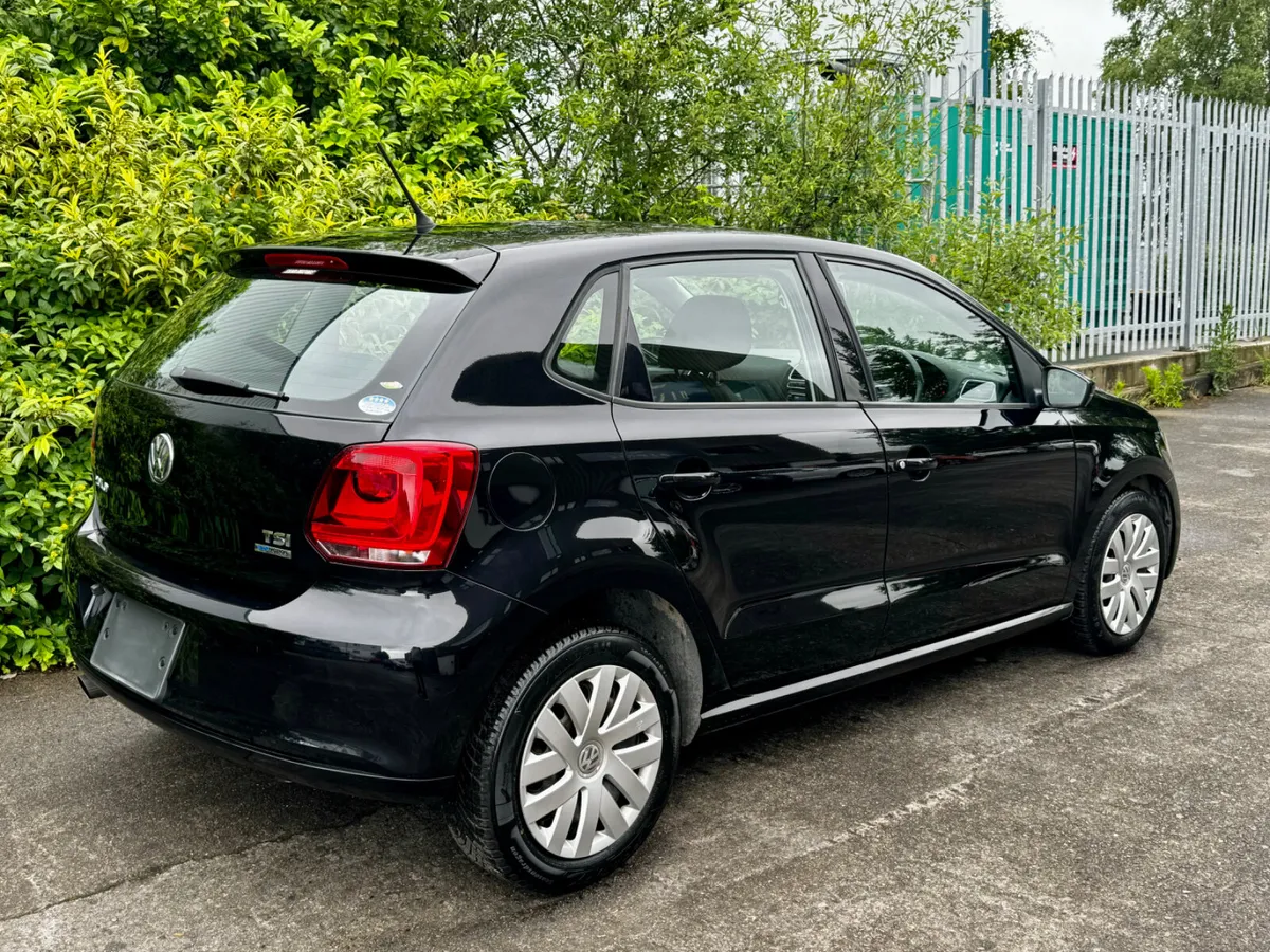 Volkswagen Polo Automatic / DSG Comfortline - Image 4