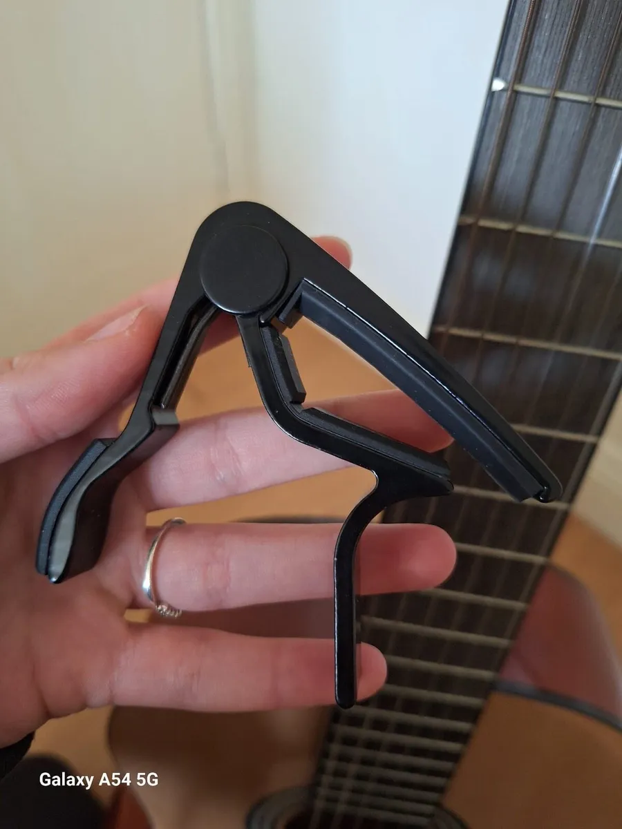 Acoustic Guitar - Image 3