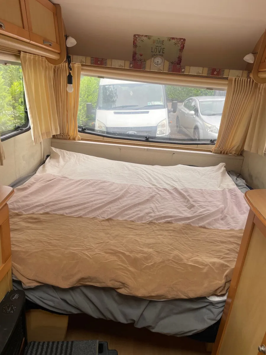 Caravan - Image 2