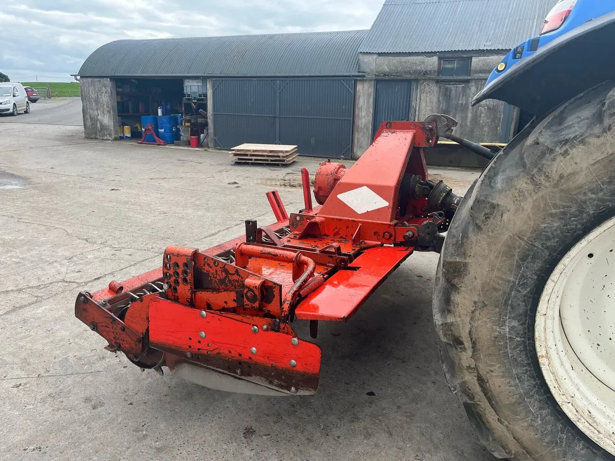 Kuhn 3002D - Image 1
