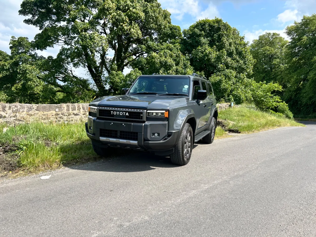 Toyota Land Cruiser Prado 2025 - Image 2
