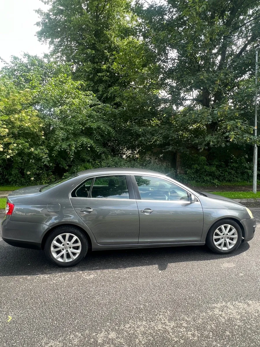 10  VW JETTA 1.6TDI AUTOMATIC DSG NCT AND TAX - Image 4