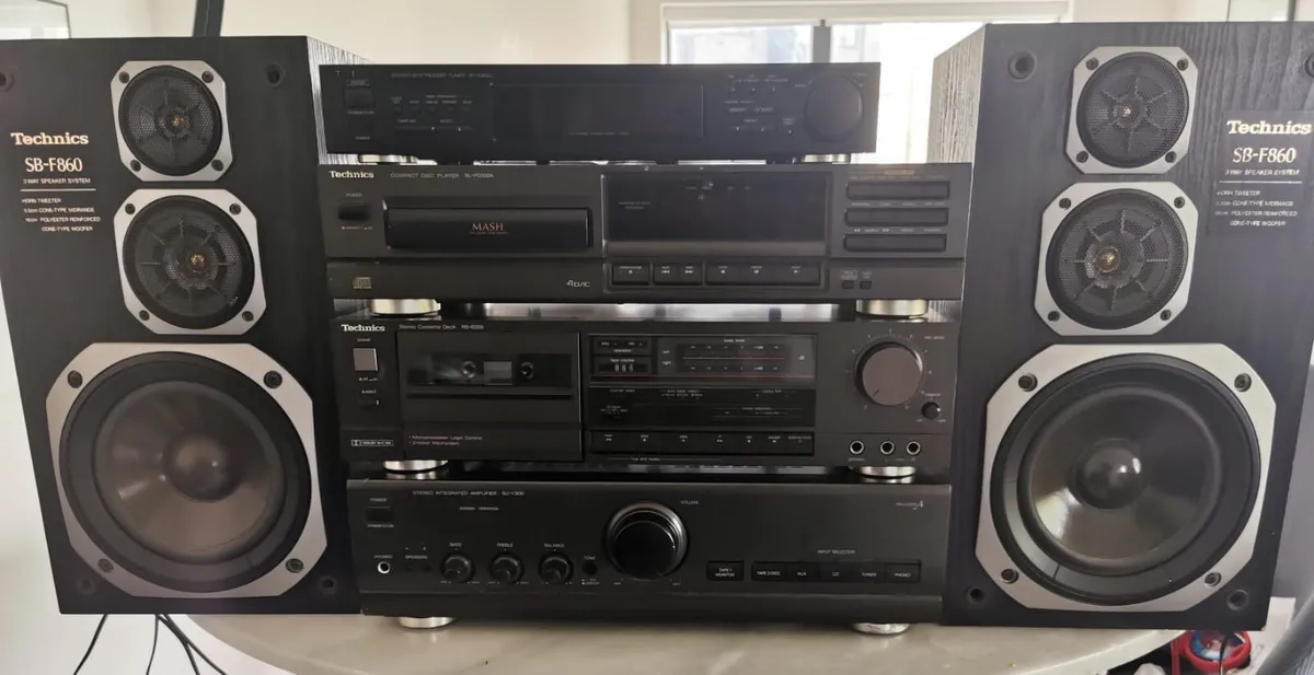 Technics Hi-Fi + Matching Speakers - Image 1