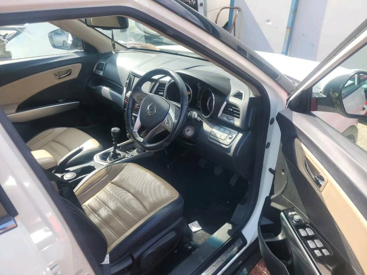 Ssangyong Tivoli 2017 - Image 4