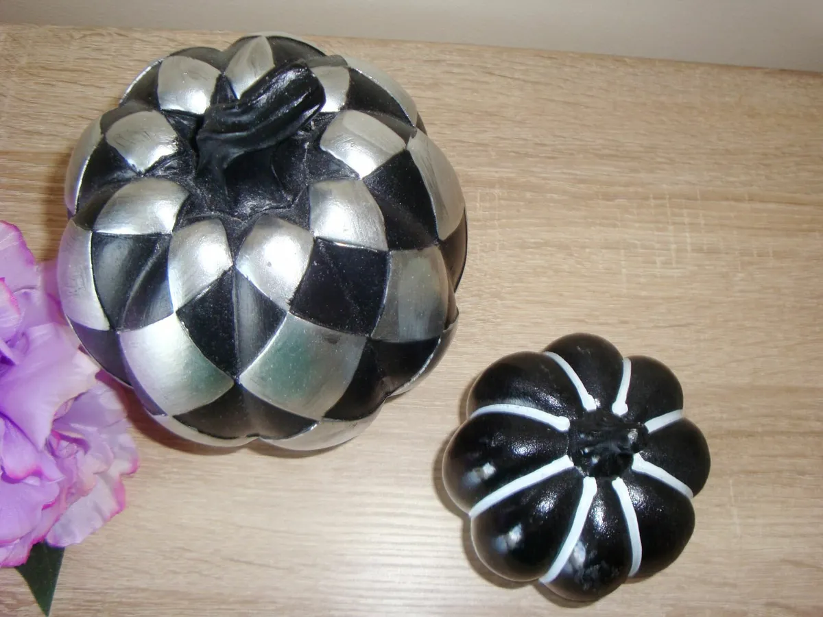 Two black silver/white pumpkins - Image 2