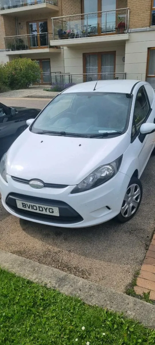 Ford Fiesta Van - Image 2