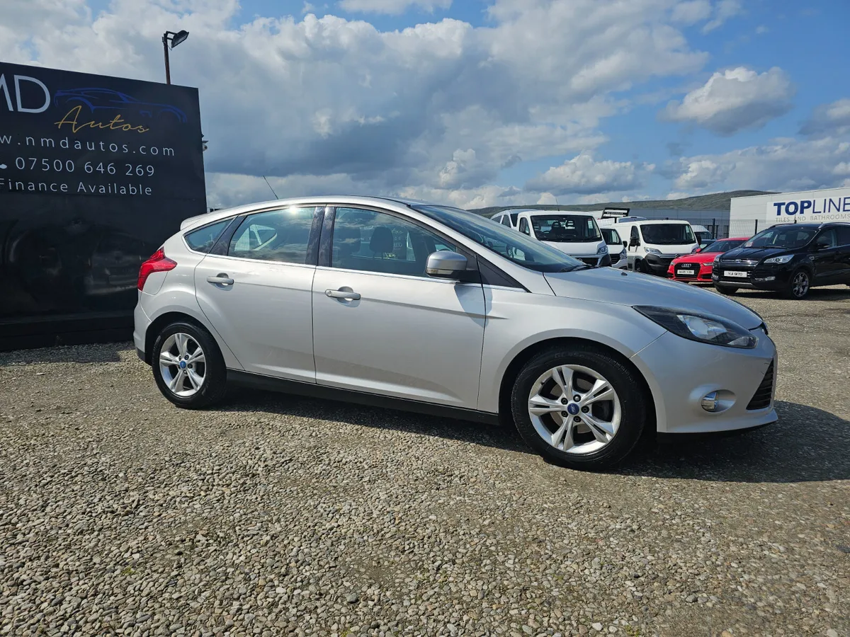 Ford Focus 2012 - Image 2