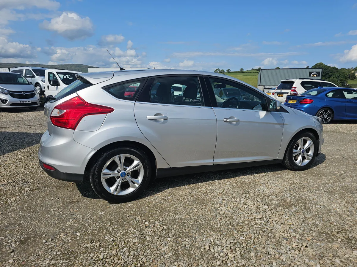 Ford Focus 2012 - Image 3