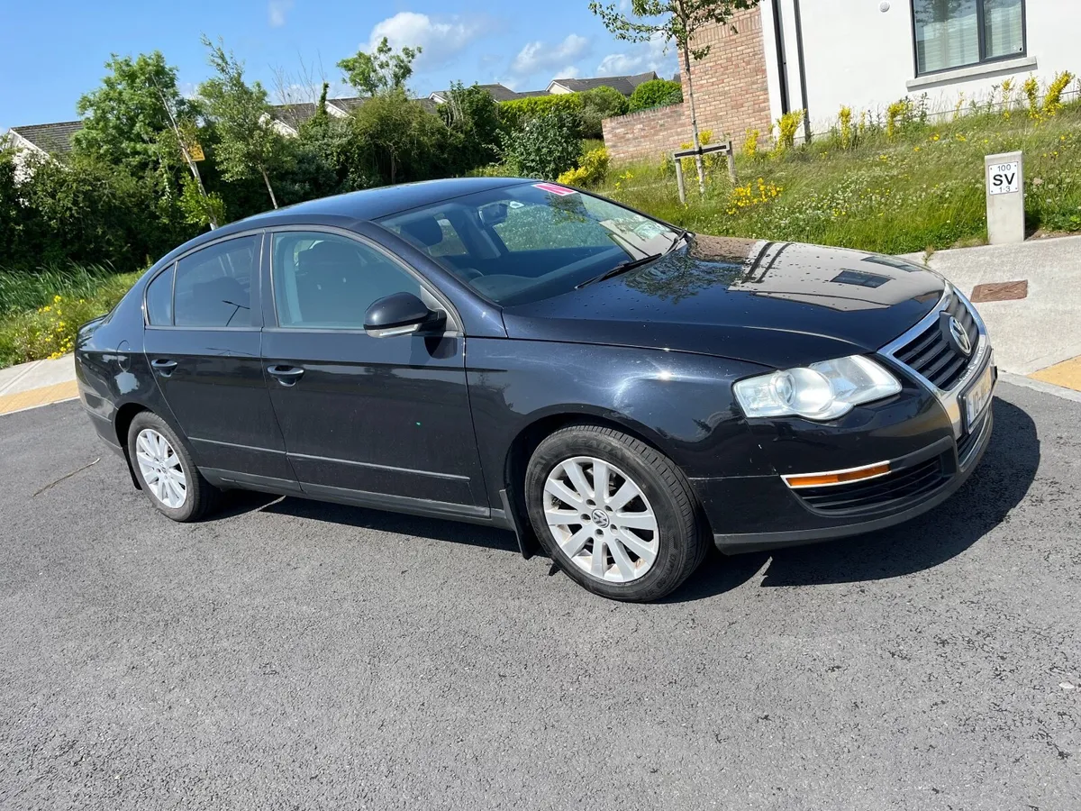 Volkswagen Passat 2010 - Image 4