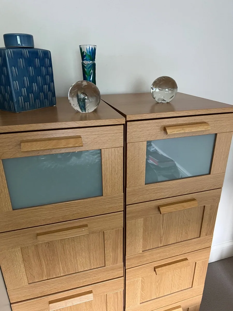 Set of 2, Chest of  4 drawers - Image 2